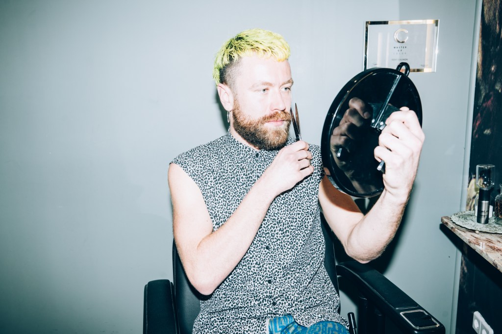 10 Fragen an einen Friseur, die du dich niemals trauen würdest zu stellen