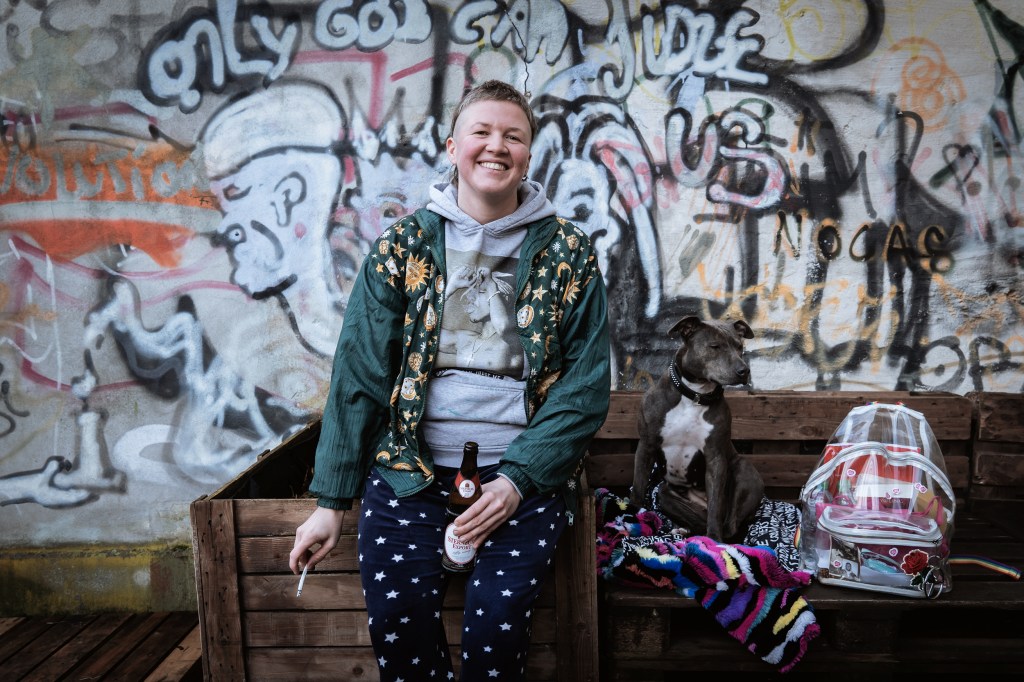 Obdachlose Frauen erzählen, wie qualvoll ihre Periode ist