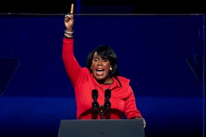 philadelphias-mayor-botched-the-eagles-chant-spelling-it-e-l-g-l-e-s