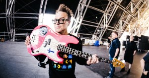 mark-hoppus-talks-blink-182-and-green-day-2000s-tour-rivalry